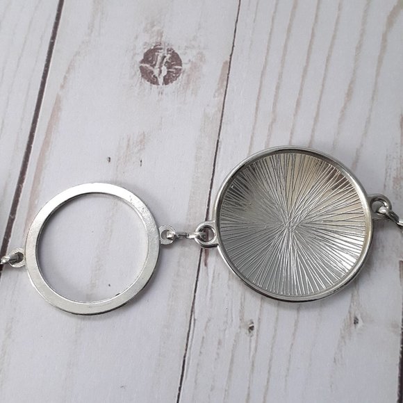 Solid Disc & O-Ring Circle Silvertone Chain Belt - Picture 6 of 7